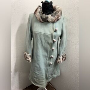 Vintage Krasner’s Buffalo womens coat with wrap around fur collar